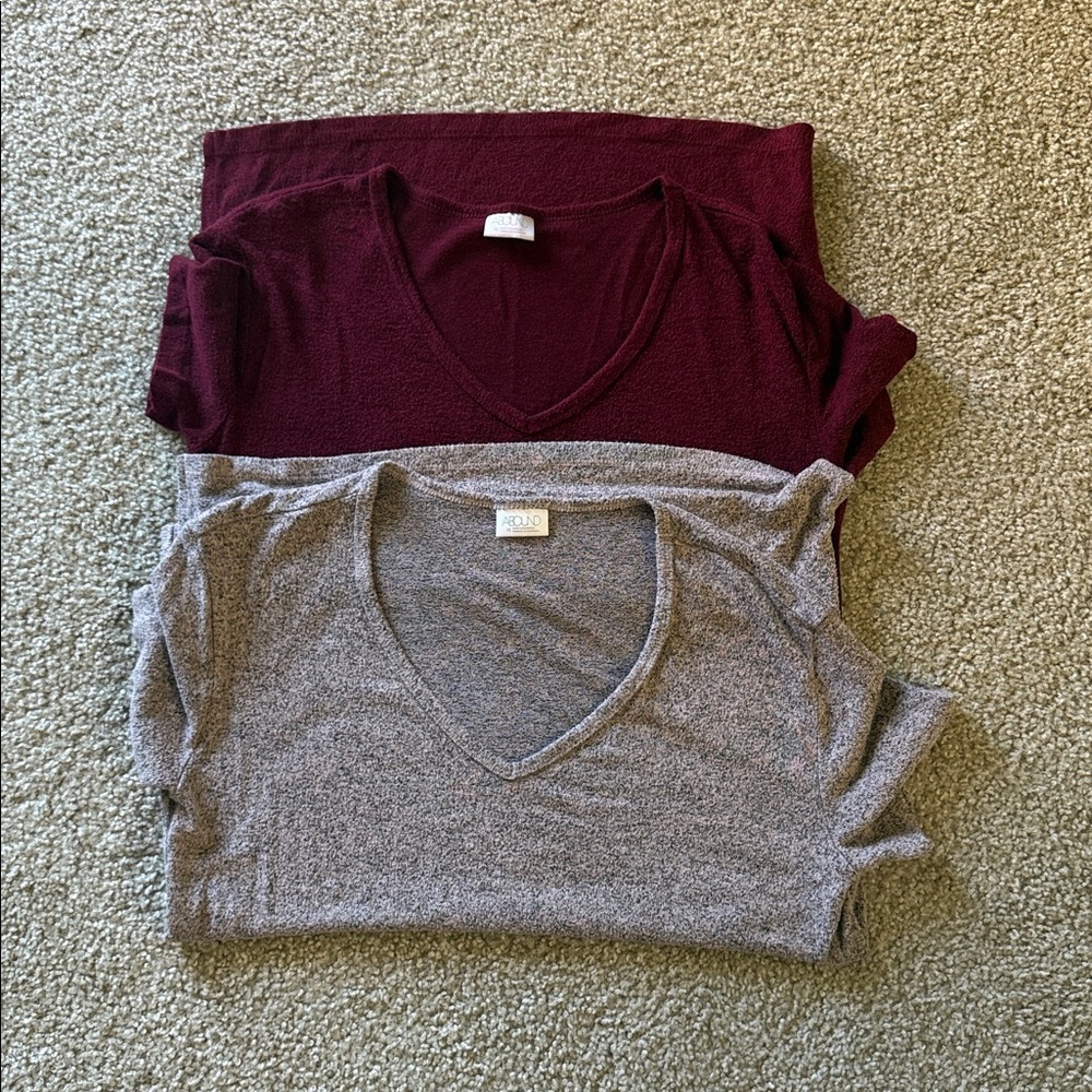 Abound Brand: Women’s Oversized Short Sleeve V-Neck Tee SET Size XS Red & Pink